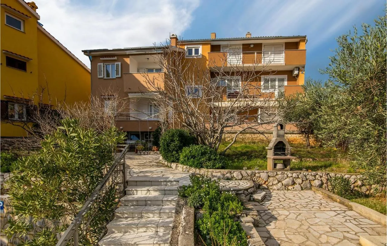 Nice Apartment In Cres With House Sea View