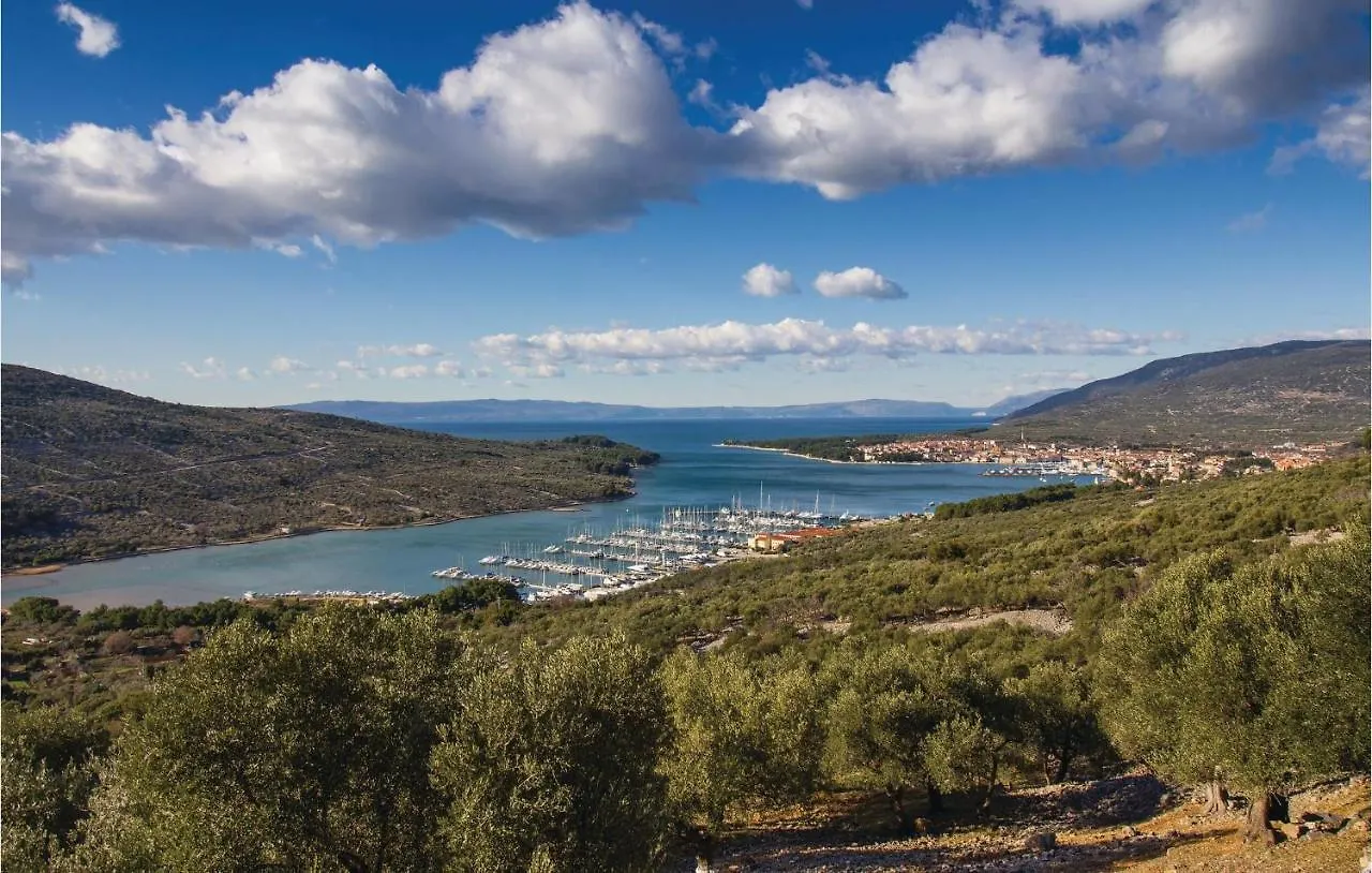 Nice Apartment In Cres With House Sea View